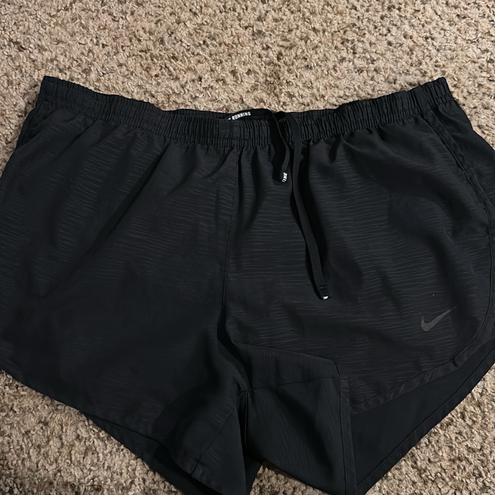 Nike medium bundle short! You get all 3 pair in size medium!